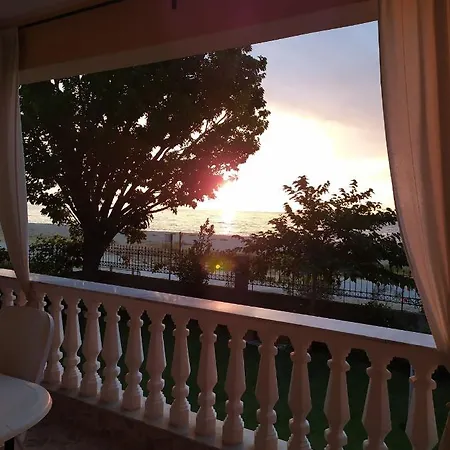 Kaliva House Case de vacanță