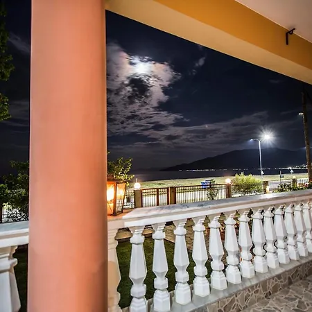 Kaliva House * Vrasná